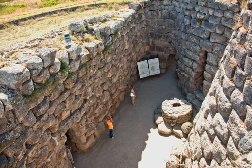 Nuraghe Santu Antine - Courtyard