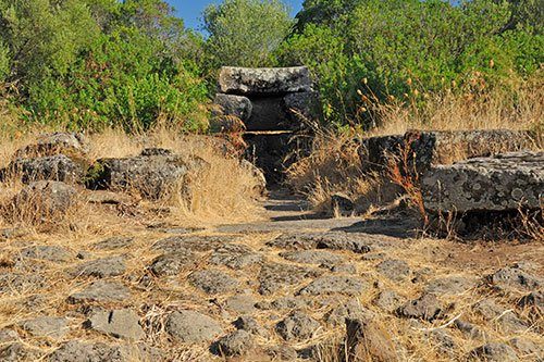 Giants' Tomb